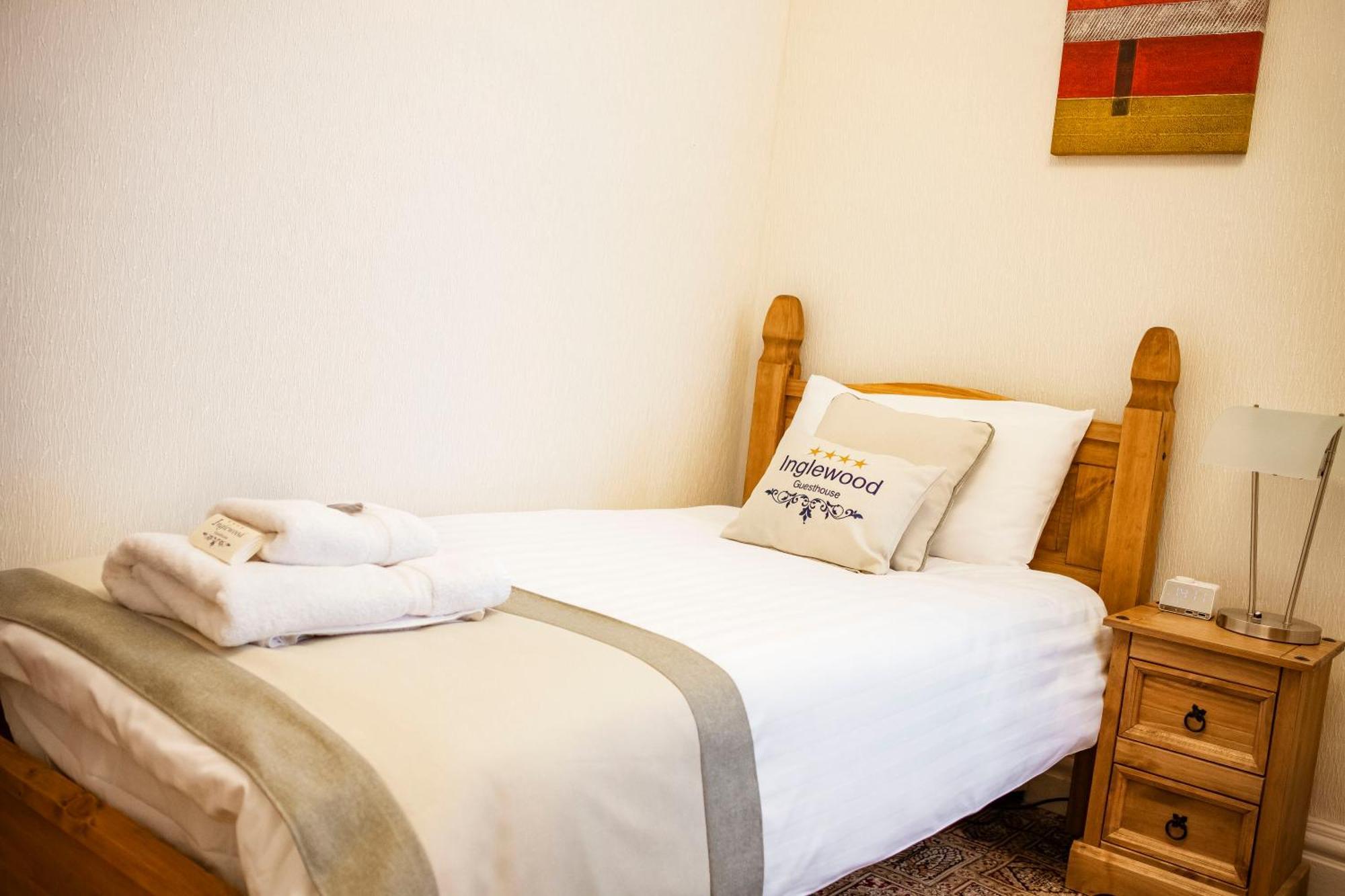 Inglewood - Opul Express Hotel Дъглас Стая снимка