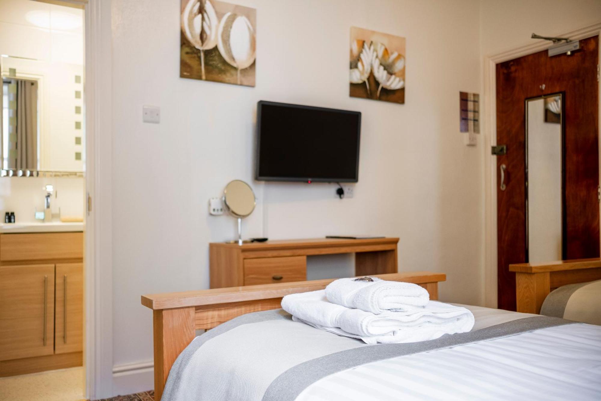 Inglewood - Opul Express Hotel Дъглас Стая снимка